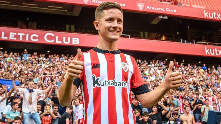 Herrera ya está inscrito y Agirrezabala recibe dorsal del primer equipo