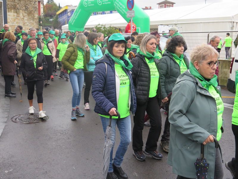 La marcha contra el cáncer de Urretxu y Zumarraga, en imágenes