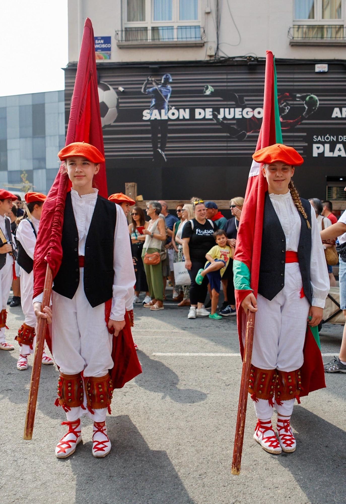 Fotos del chupinazo infantil en fiestas de Burlada 2025