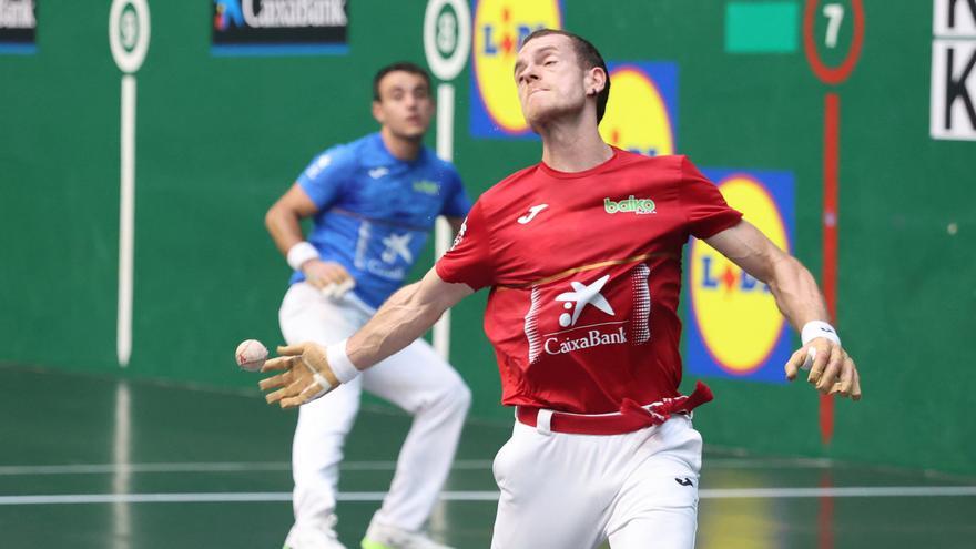 Laso se coloca el bronce del Manomanista por la vía rápida