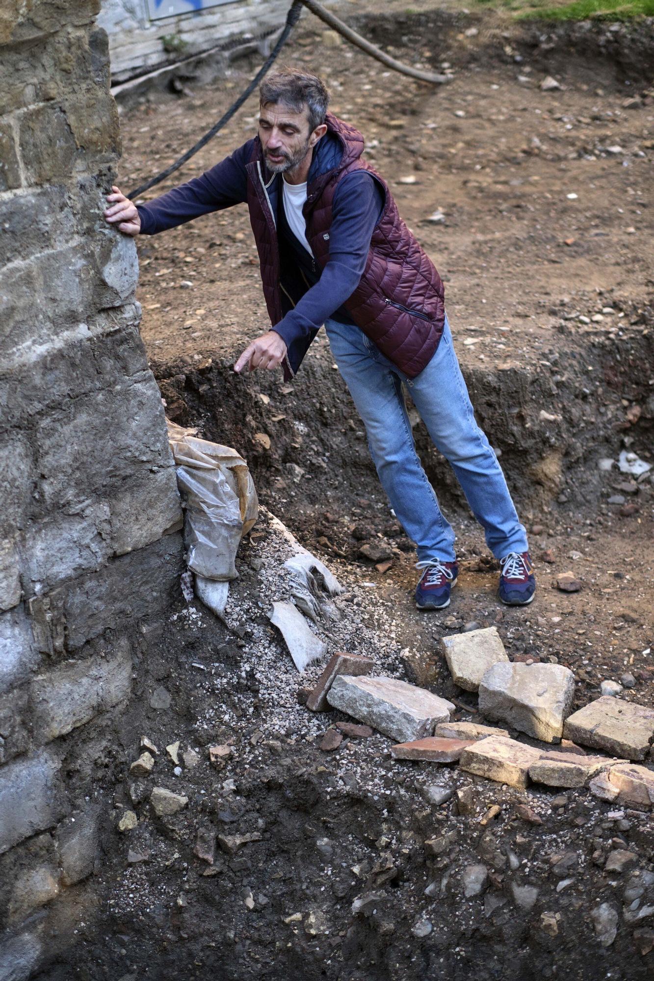 Excavación arqueológica en la trasera de la Catedral de Pamplona