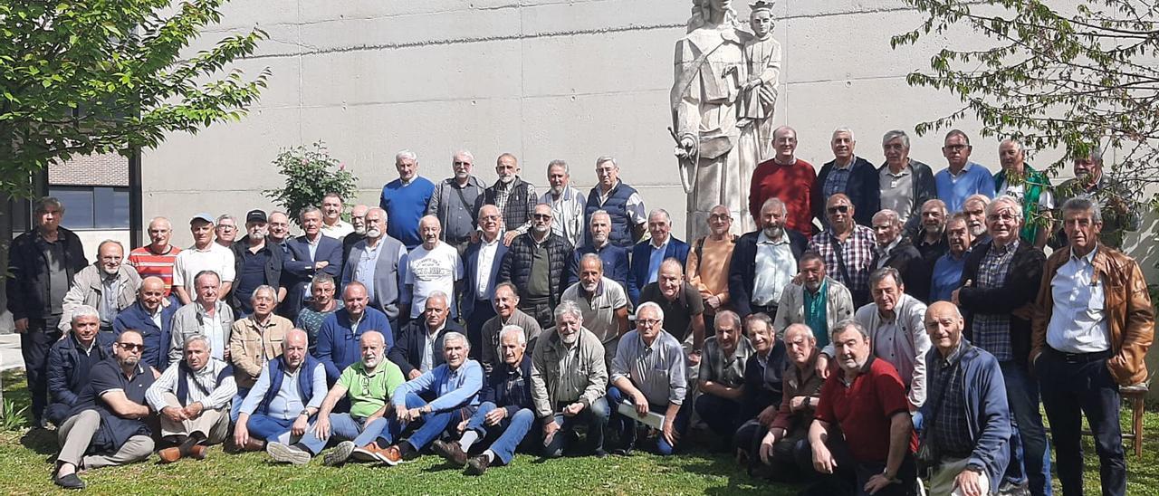 Alumnos de Salesianos Pamplona se reúnen 50 años después