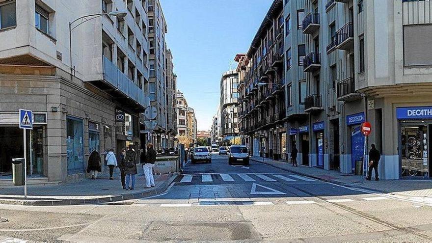Extinguido el incendio en una habitación de una vivienda en el centro de Pamplona