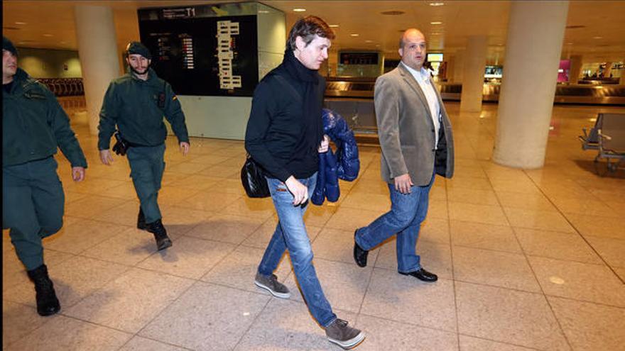 Tito Vilanova vuelve a Barcelona tras dos meses en Nueva York