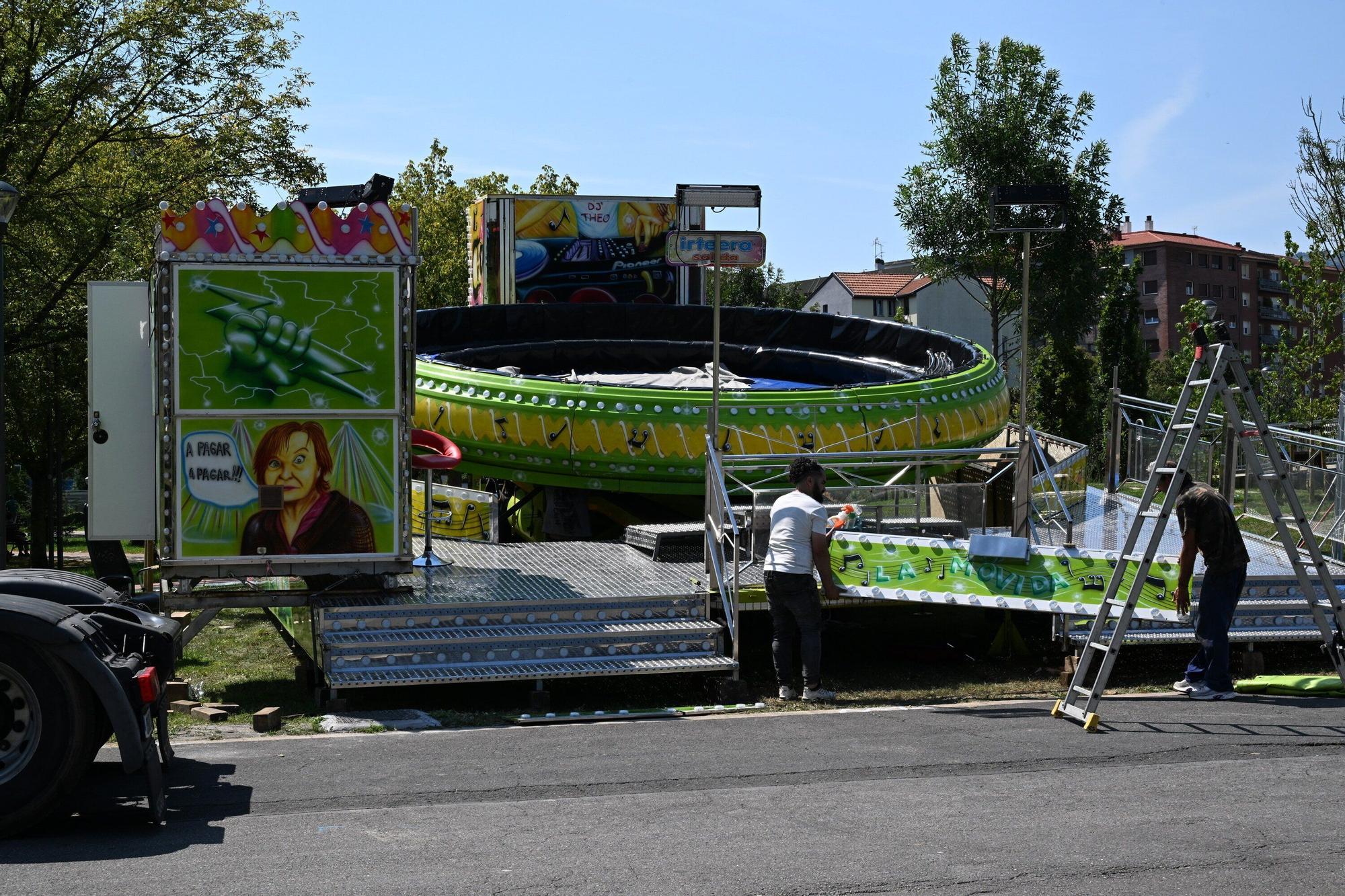 En imágenes: Comienza el montaje de las barracas de Aste Nagusia