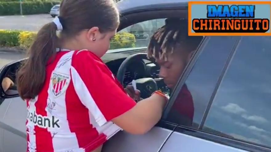 De Vigo a Bilbao: casi 700 kilómetros para conseguir un autógrafo de Nico Williams
