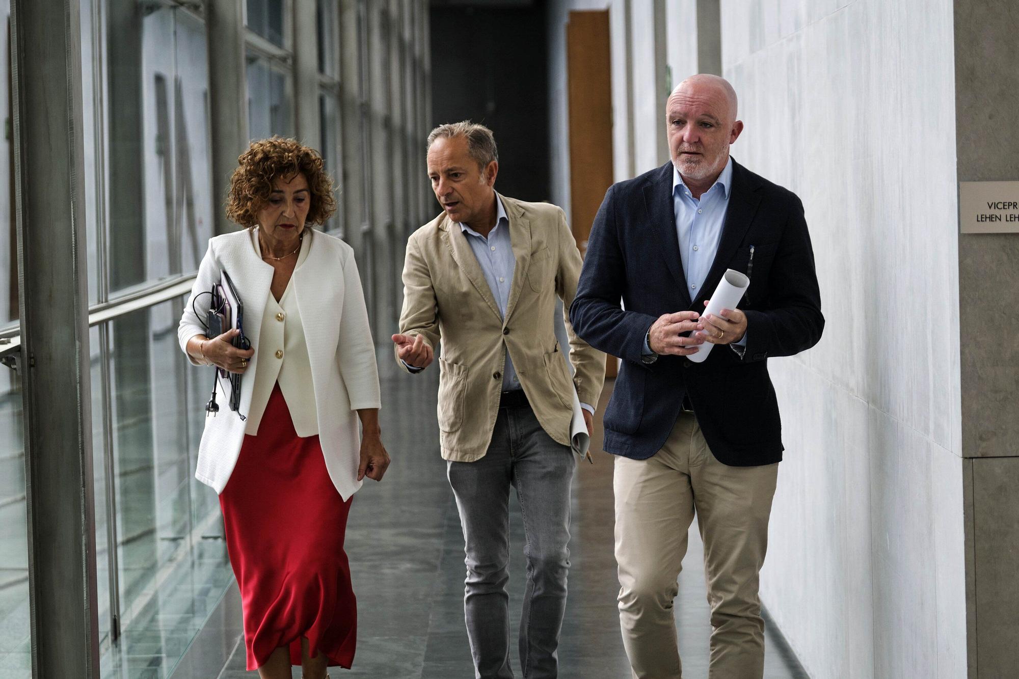 Fotos de la Mesa y Junta de Portavoces del Parlamento de Navarra (01/09/2025)
