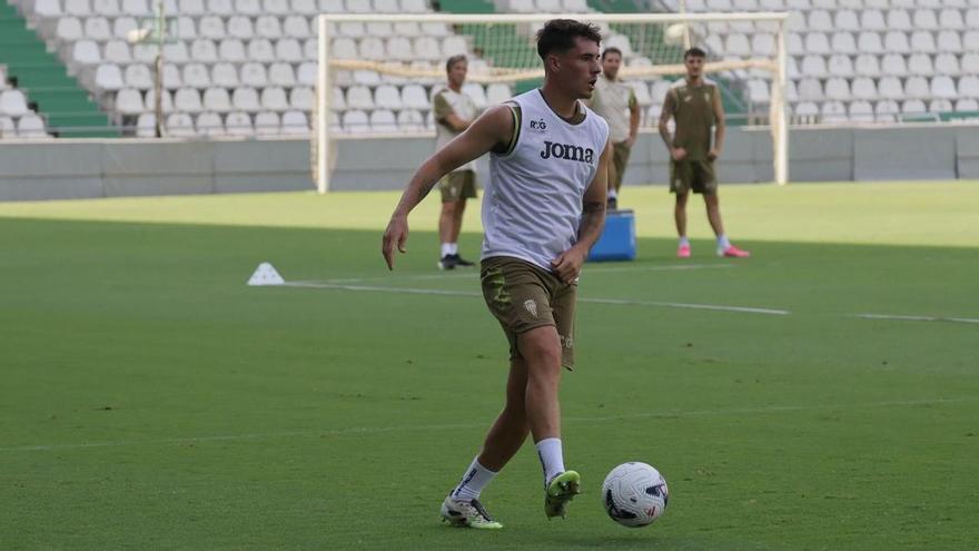 Egoitz Muñoz debuta en Segunda con el Córdoba