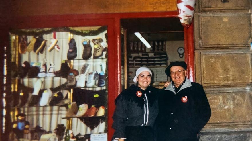 Ehun urte baino gehiagoko historiarekin, familia-denda honek bere esentziari eutsi dio lau belaunalditan zehar / Calzados Bizkarguenaga