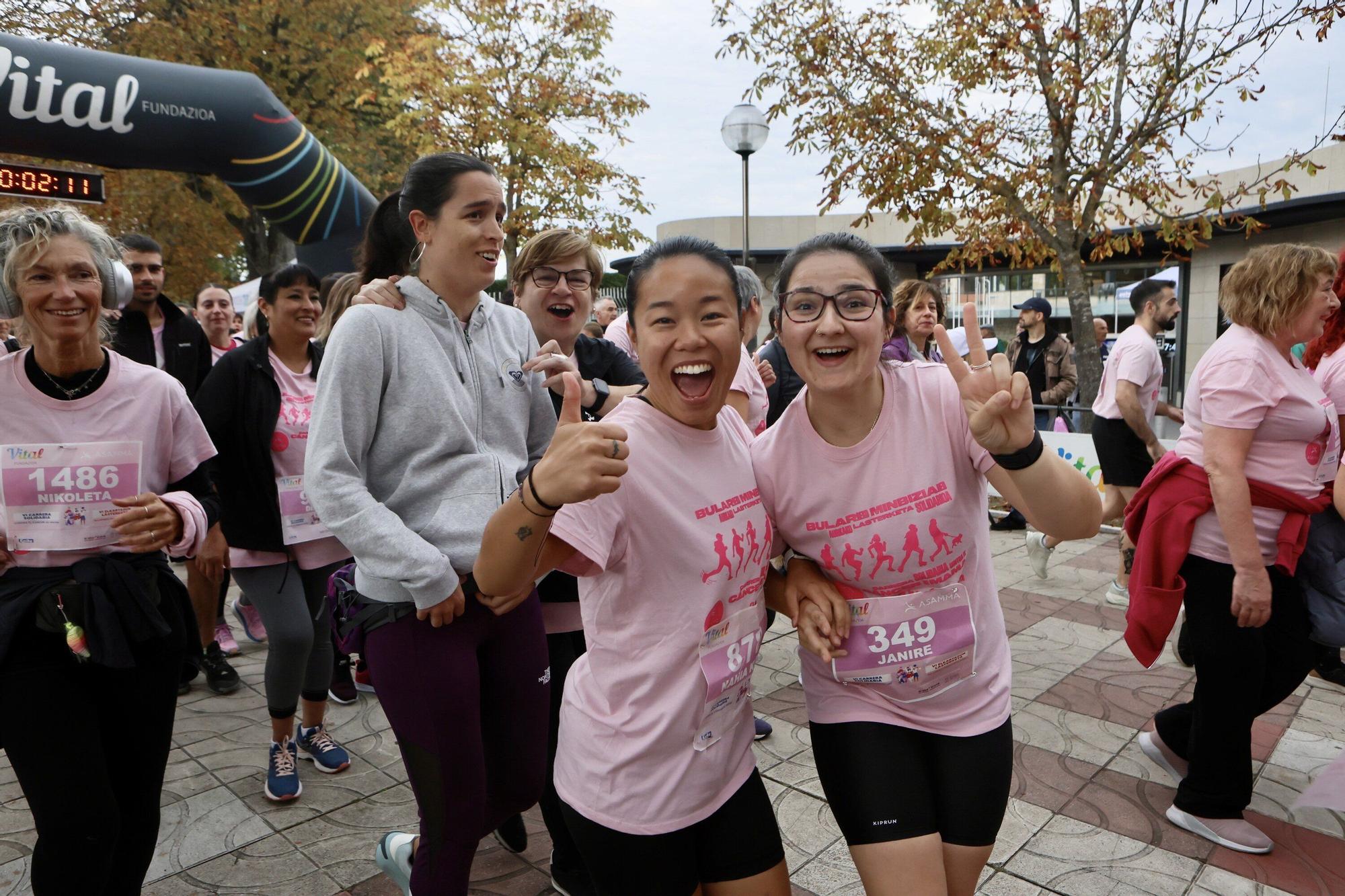 En imágenes: Vitoria se vuelca con la VI Carrera Solidaria contra el Cáncer de Mama