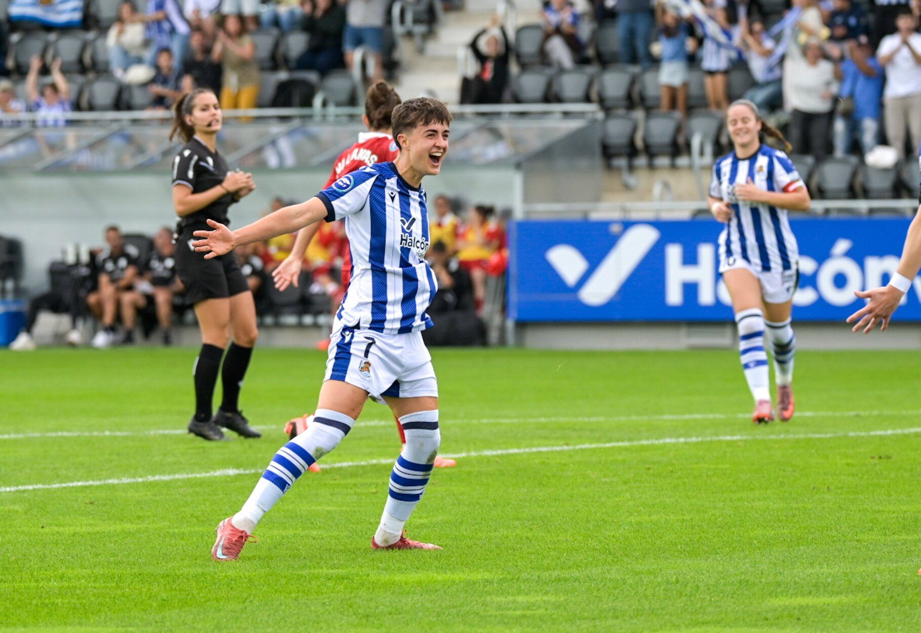 La Real femenina estrena su nuevo campo