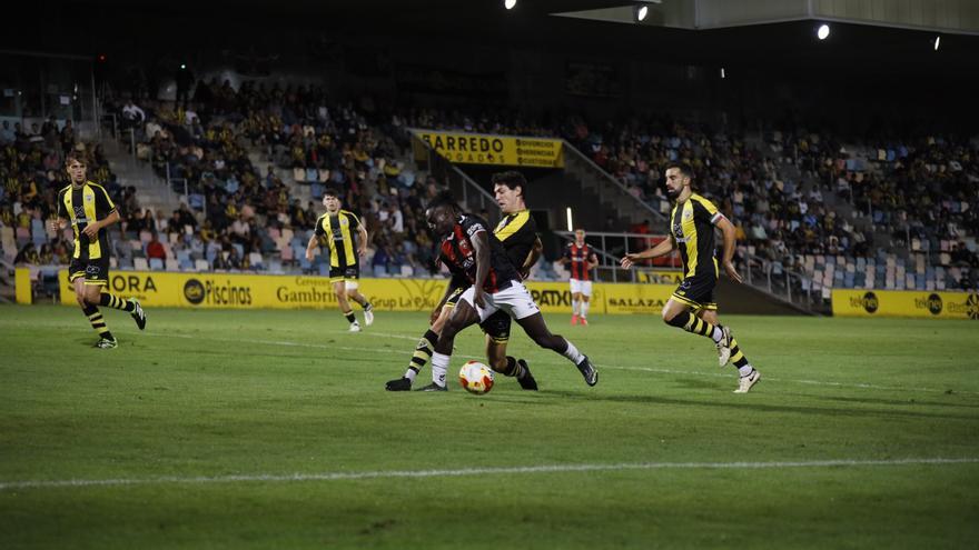 El Barakaldo se estrena en el derbi