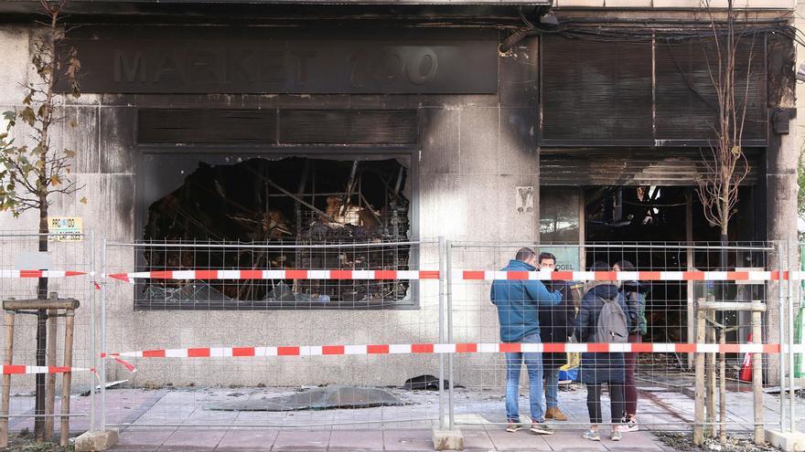 [FOTOS] Así ha quedado el bazar incendiado en la Rochapea
