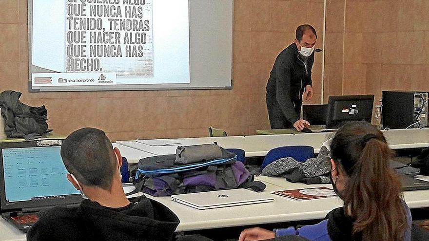 A lo largo del pasado año se llevaron a cabo talleres y mesas de emprendimiento. Foto: cedida