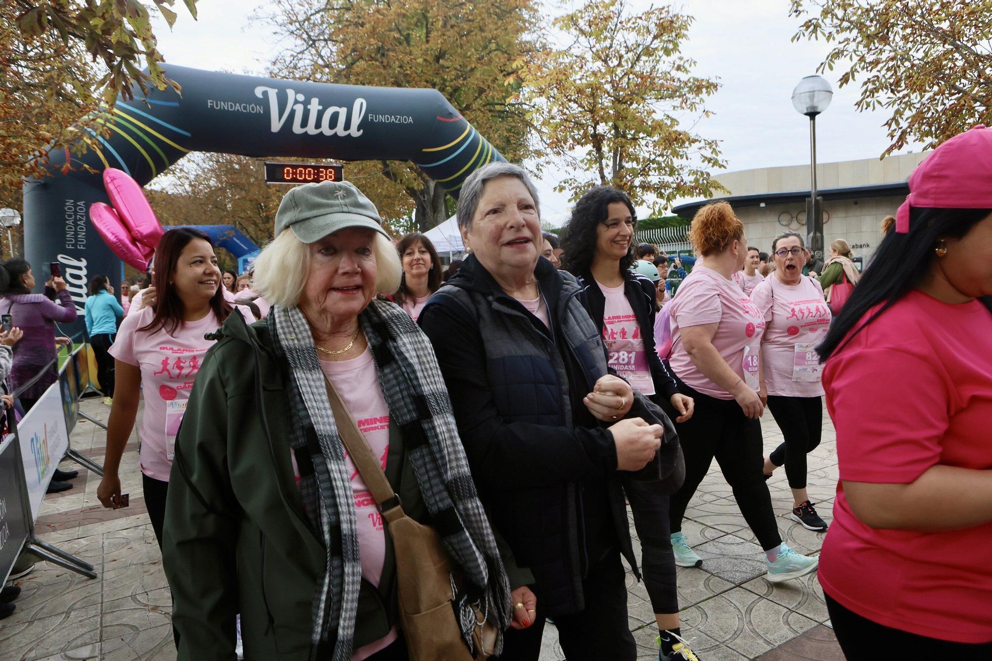 En imágenes: Vitoria se vuelca con la VI Carrera Solidaria contra el Cáncer de Mama