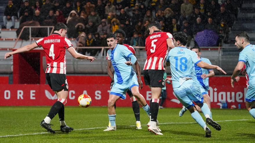 Duñabeitia y Buján le dan la victoria al Bilbao Athletic en el derbi ante el Barakaldo