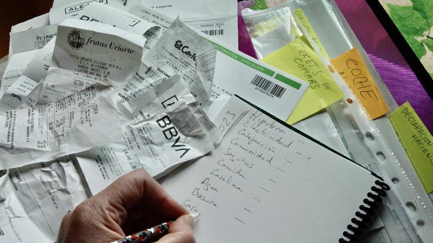 Casi el 70% del salario de un vizcaino se destina a gastos esenciales