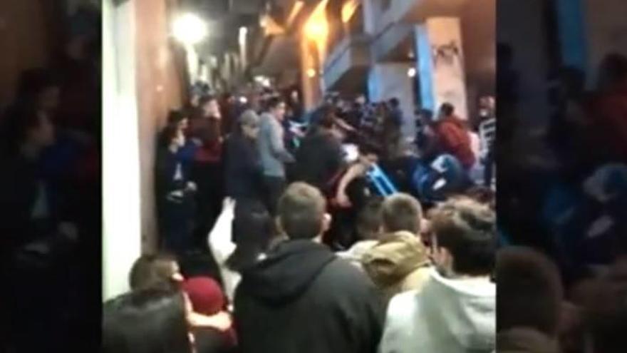 Imágenes difundidas en redes sociales de la pelea.