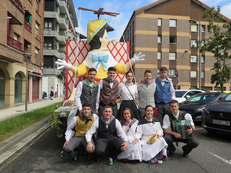 El desfile de la Euskal Jaia de Urretxu, en imágenes