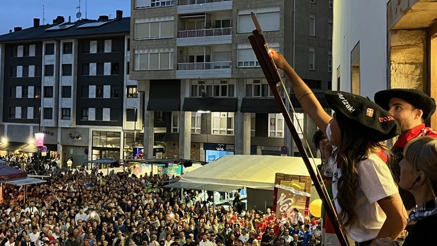 La fiesta estalla en Galdakao con un pregón reivindicativo