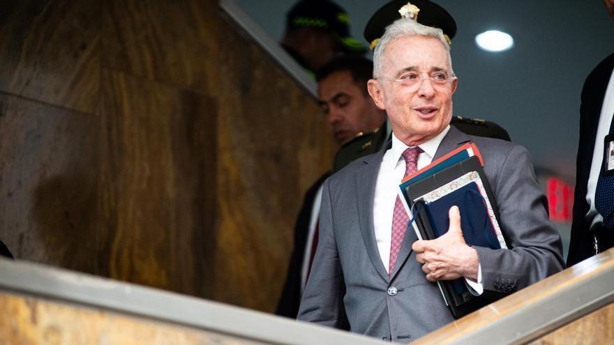 El expresidente colombiano Álvaro Uribe, condenado a 12 años de prisión domiciliaria