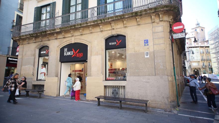 El recorrido del encierro se llena de tiendas de souvenirs: abre otra más en Mercaderes