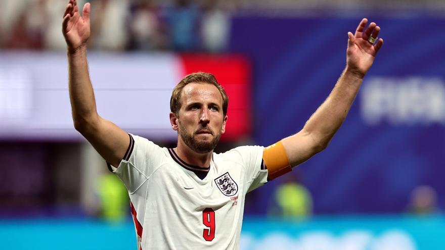 Un doblete de Harry Kane salva a Inglaterra