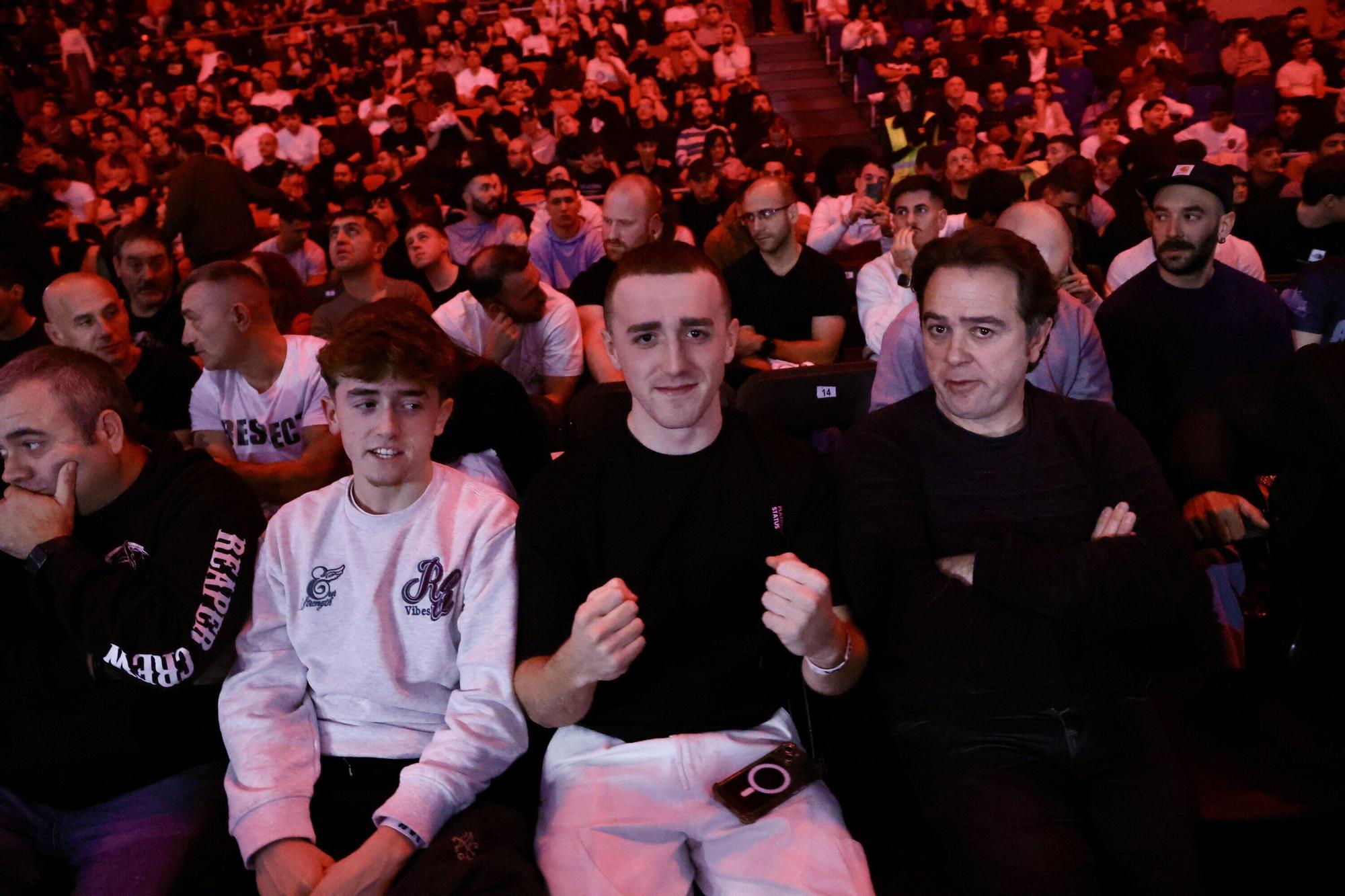 En imágenes: El Buesa se rinde al MMA con Topuria como estrella