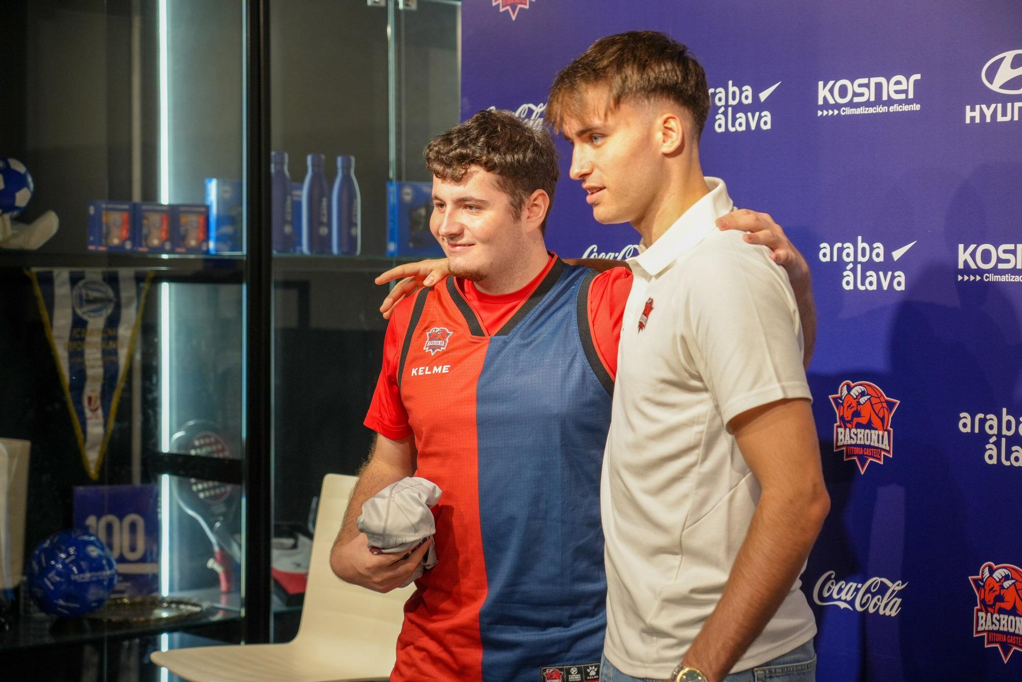 En imágenes: Rafa Villar, presentado como nuevo jugador del Baskonia