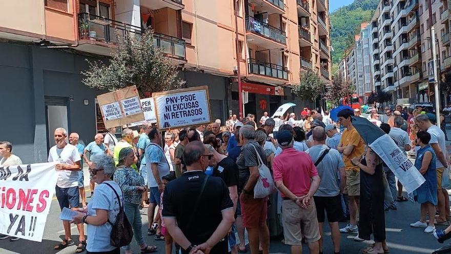 Nueva protesta en Ermua para exigir avances en la variante