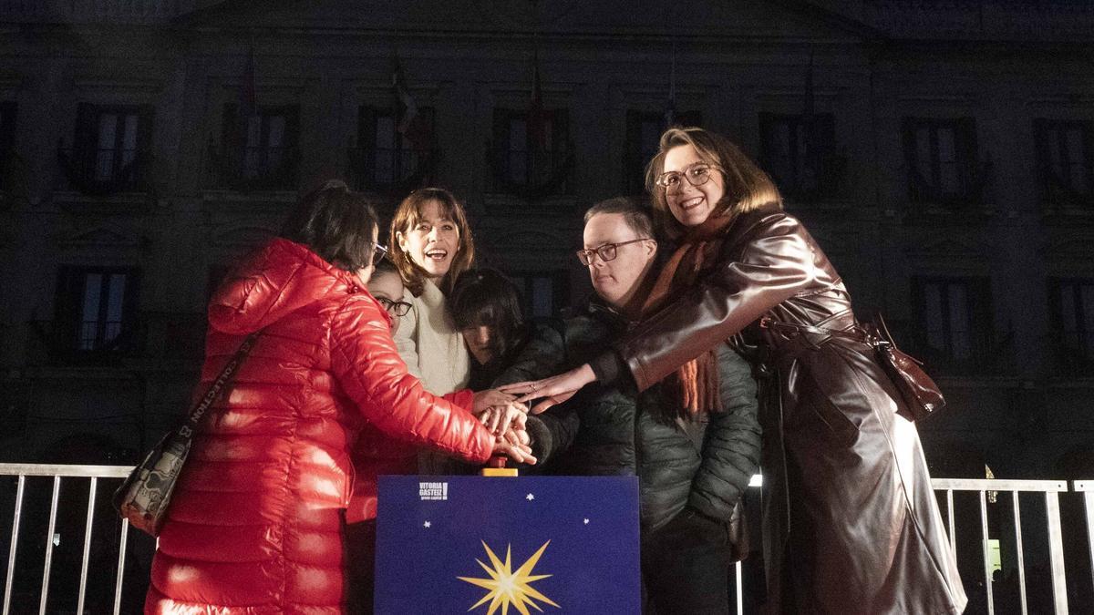 El protagonismo del encendido recayó en la asociación Down Araba–Isabel Orbe