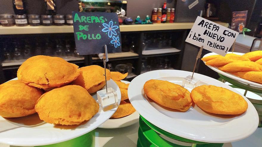 Comida latina, copas, eventos bajo reserva y el juego de la rana en el Rugal Lounge en Bilbao