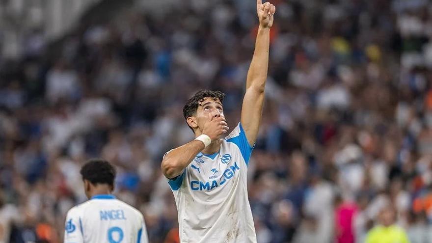 Un exjugador de la Real Sociedad, agredido por un aficionado