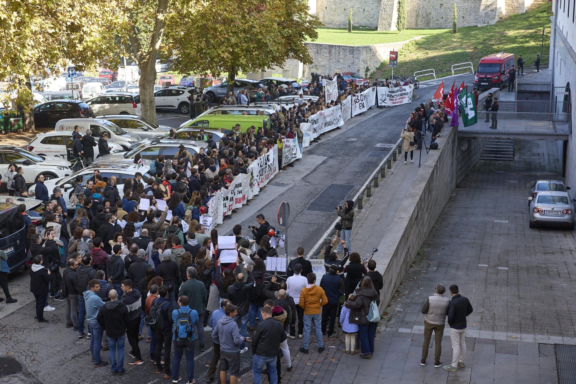 Concentración ante Educación en el marco de la huelga docente en los centros de FP