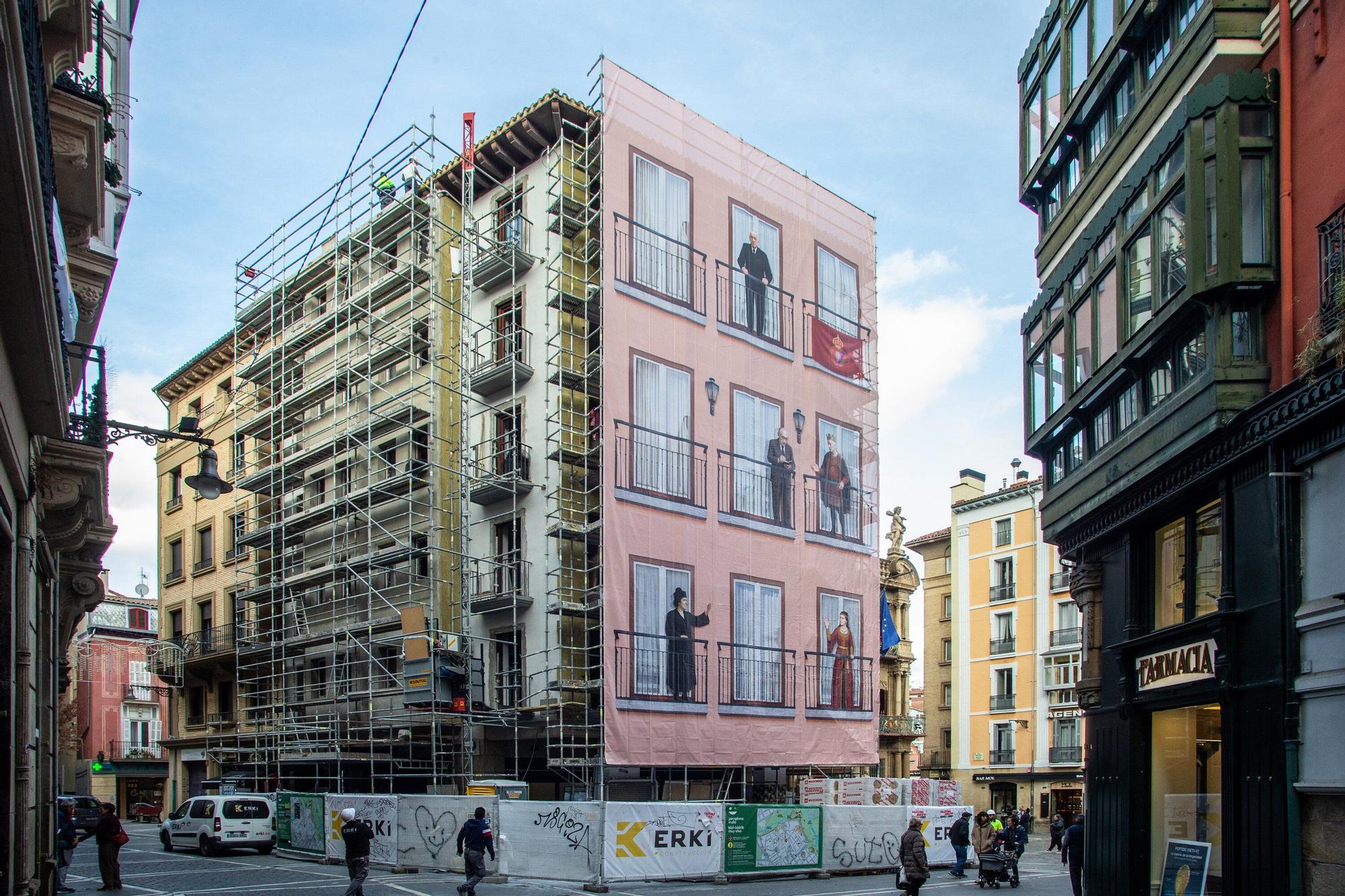 “Pamplona, con Nombre Propio”: 19 personajes en los balcones de Casa Seminario