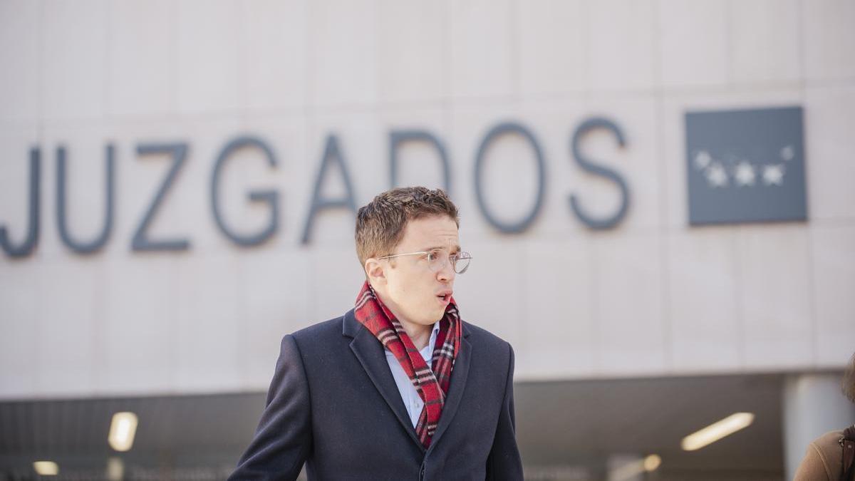 Iñigo Errejón a la salida de los juzgados.