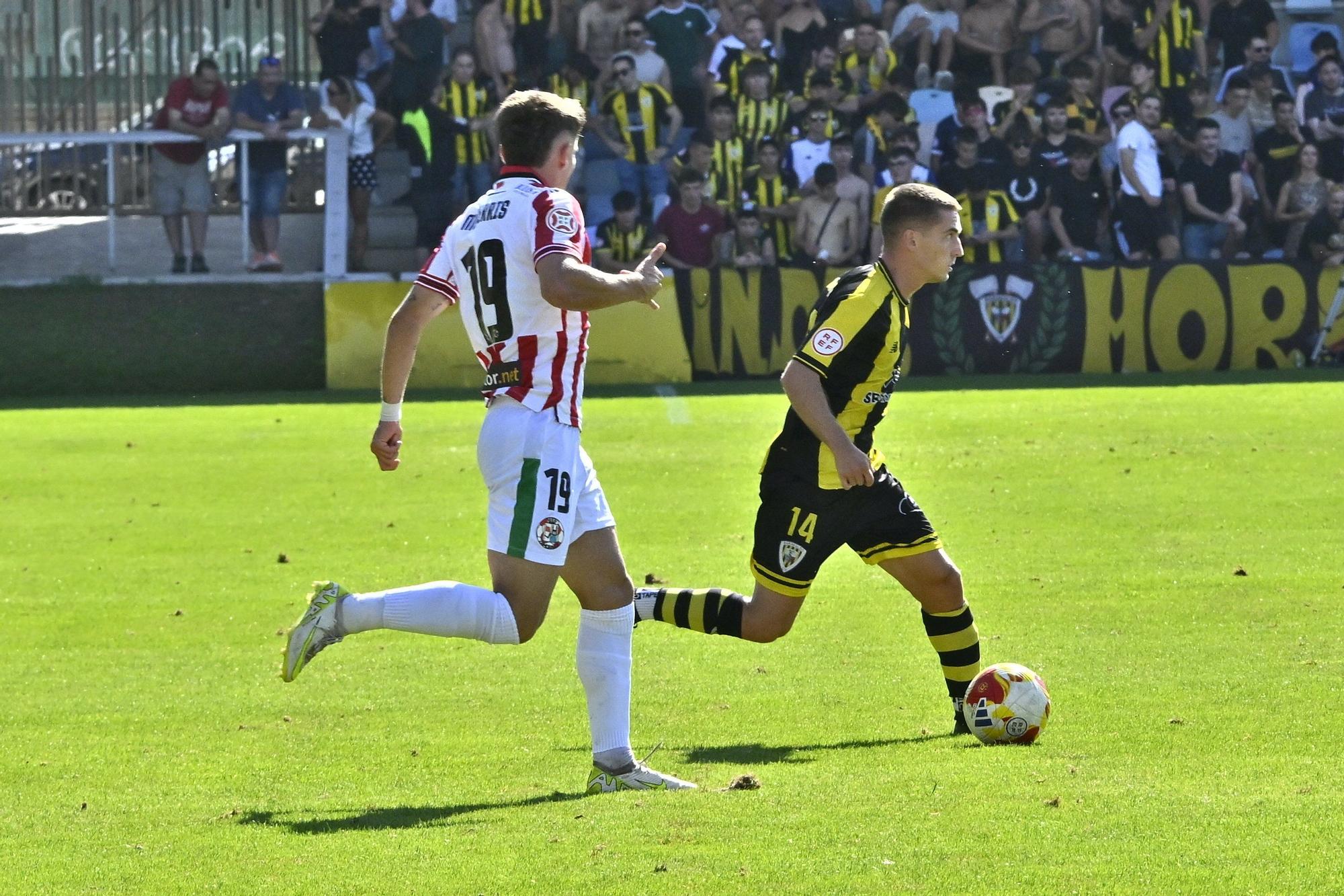 En imágenes: Ekaitz rescata a tiempo el primer punto del Barakaldo