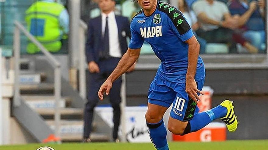 El delantero internacional Alessandro Matri, fichado este verano del Milan, asoma como una de las principales referencias del Sassuolo