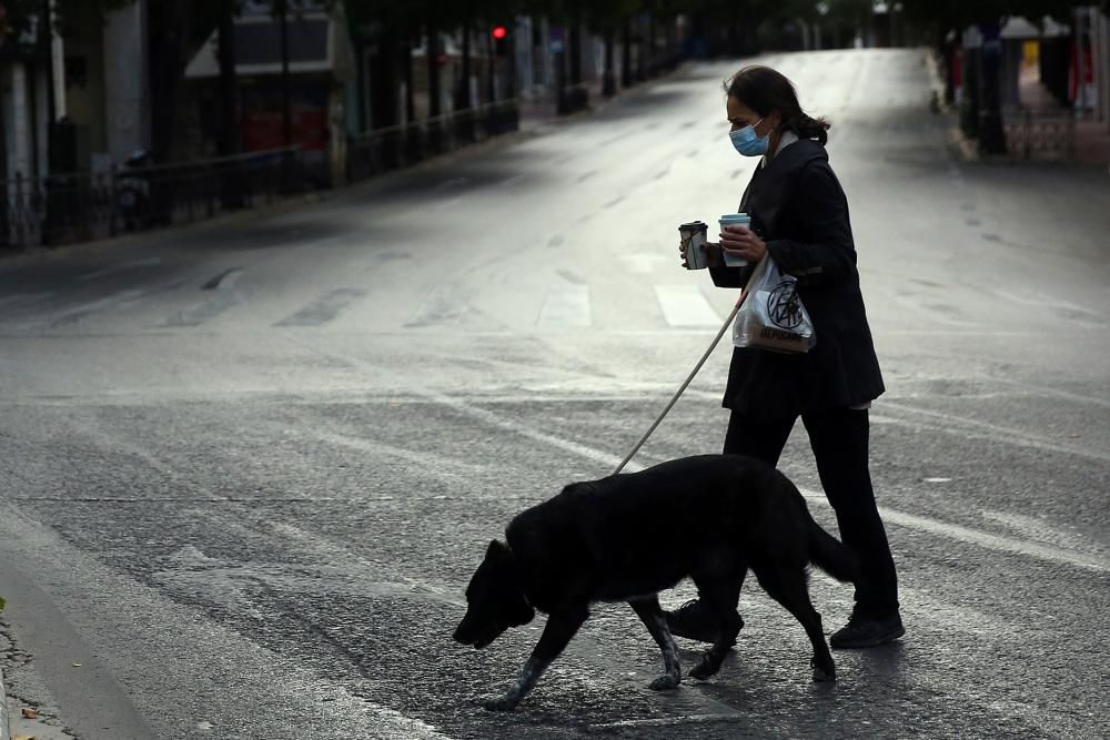 Las calles de Grecia se vacían.