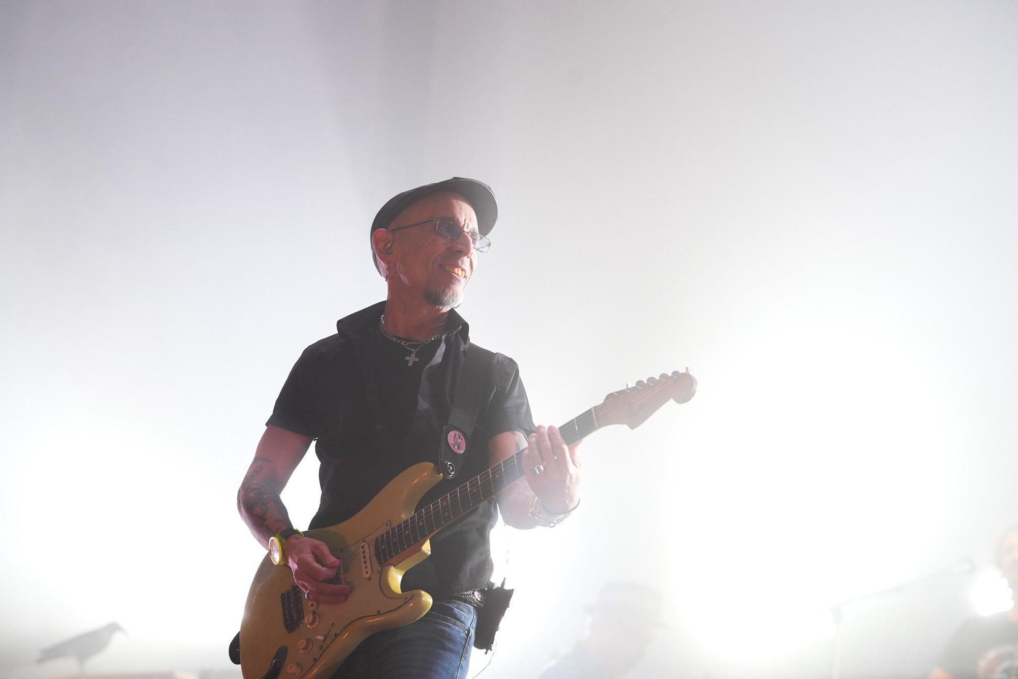 En imágenes: así ha sido en inicio de la gira de Fito&Fitipaldis