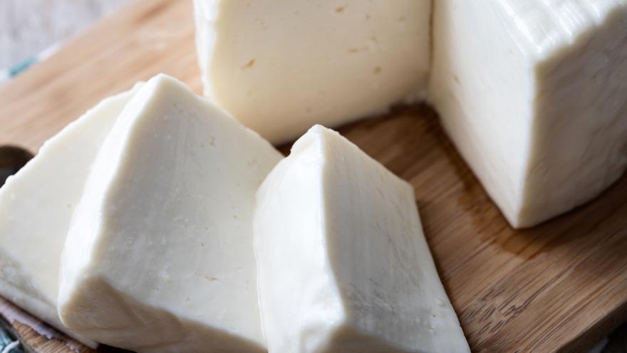 Alerta alimentaria: detectan listeria en un queso fresco de vaca