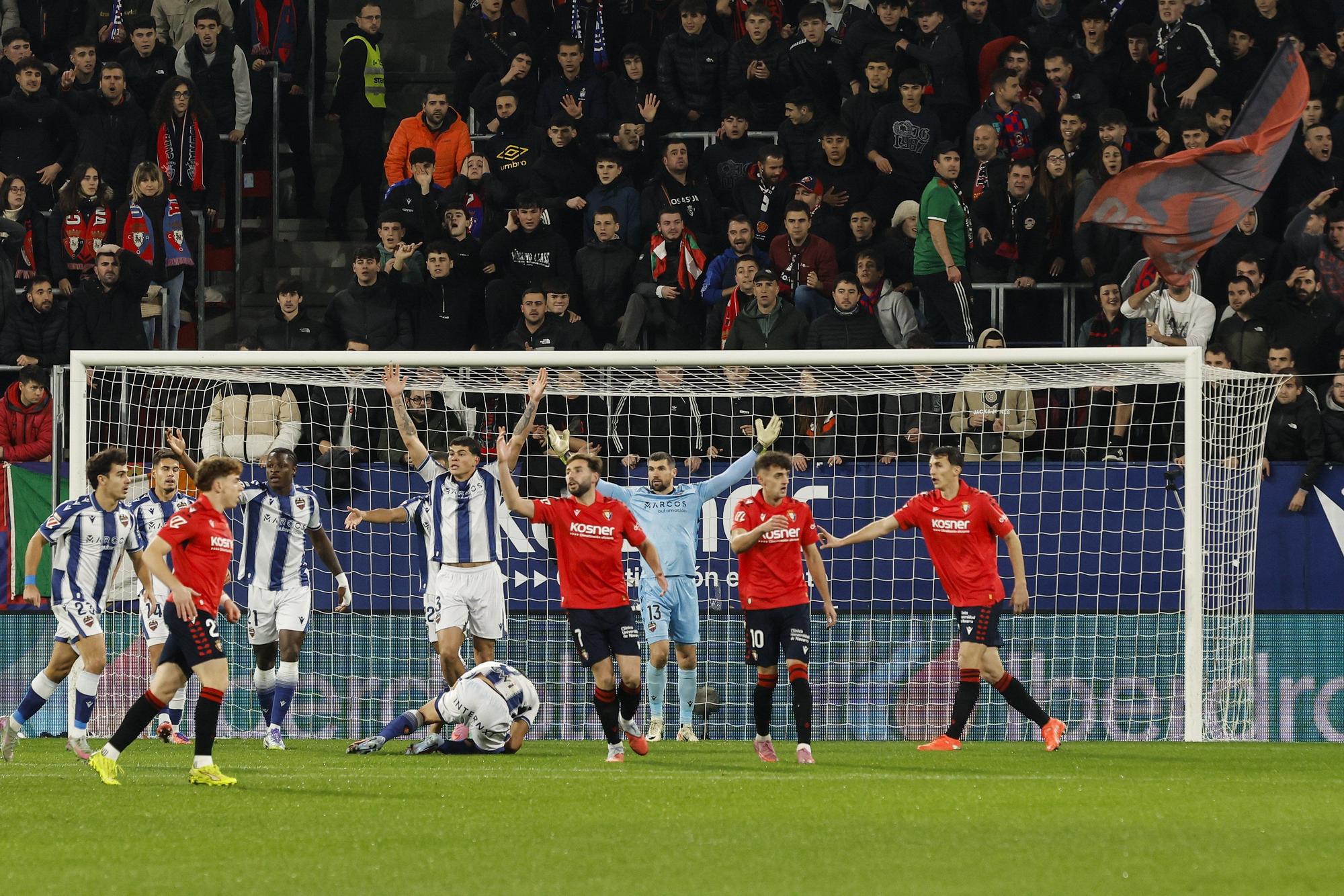 Fotos del partido Osasuna-Levante