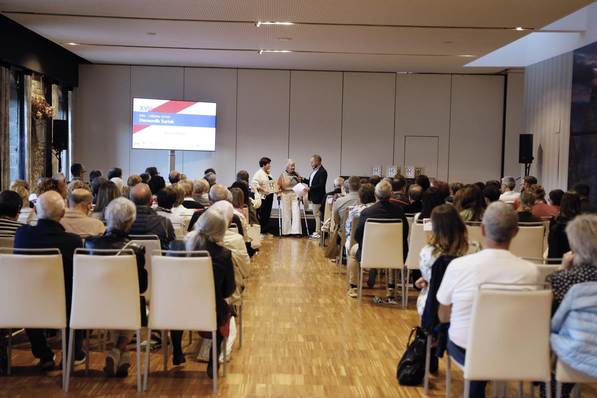 En imágenes: Entrega de los premios DEIA Laboral Kutxa Hemendik Sariak de la comarca Nerbioi-Ibaizabal