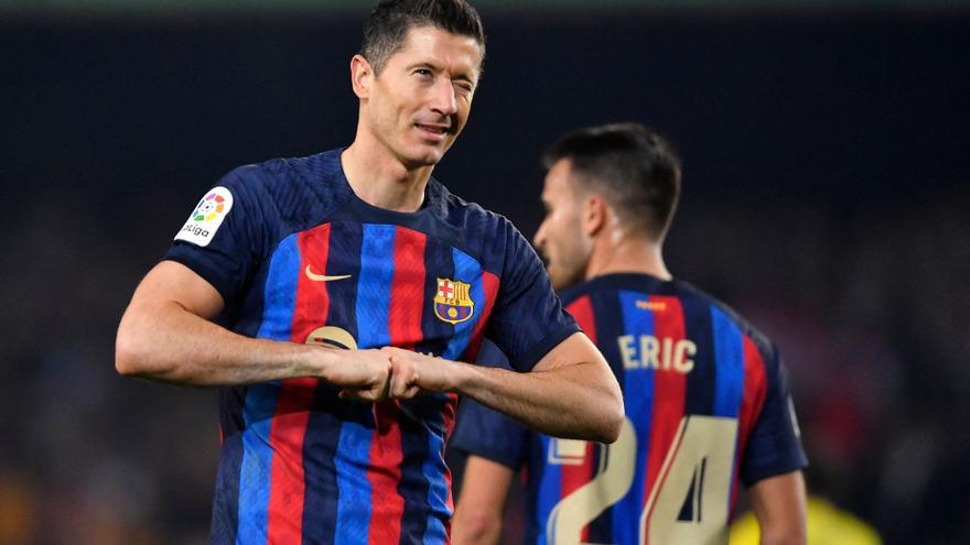 El Barça mantiene los ocho puntos de ventaja con el Real Madrid