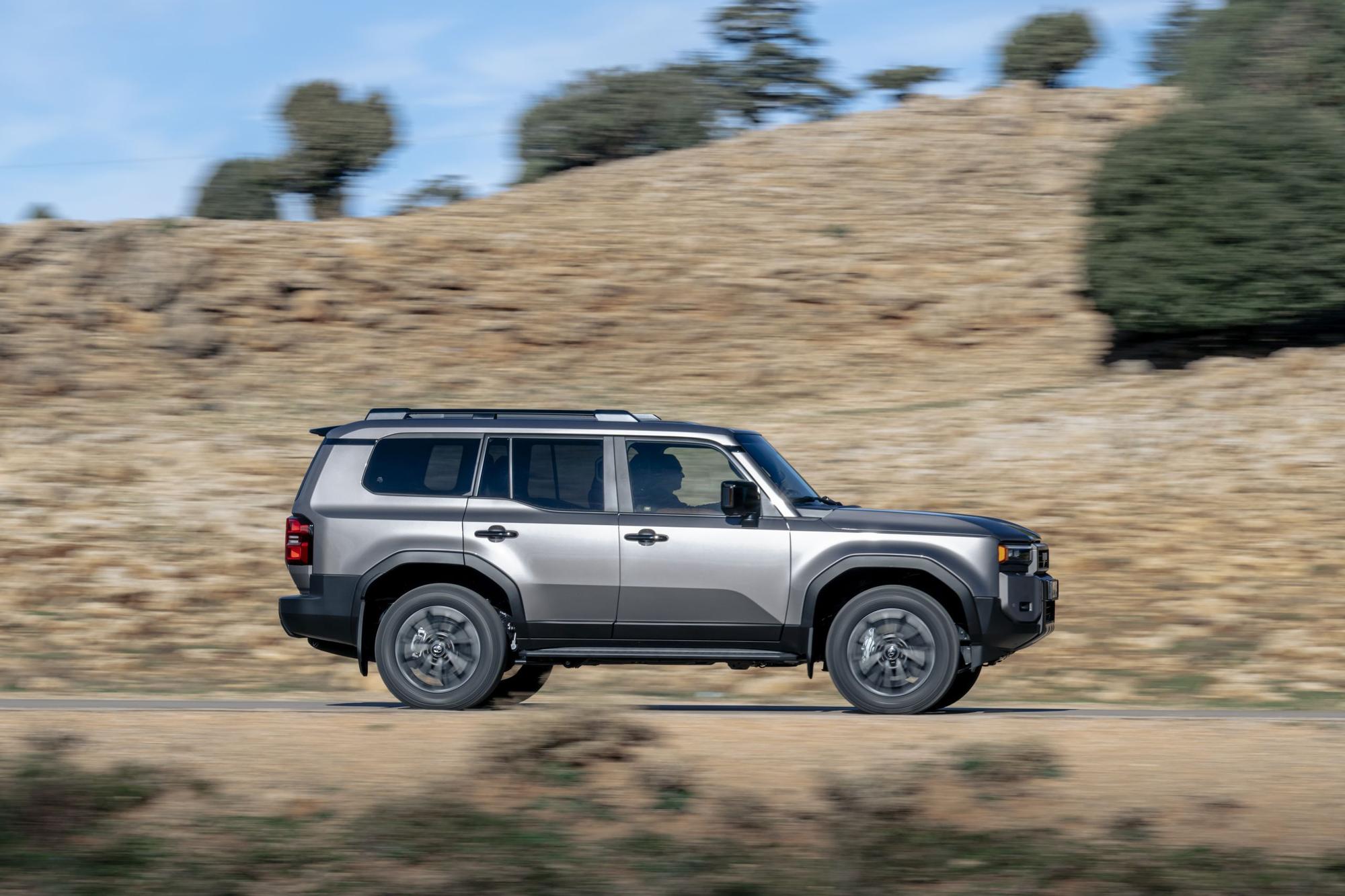 22 Toyota Land Cruiser Mild Hybrid 48V.jpg