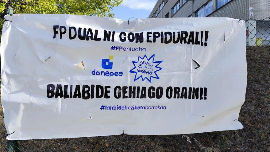 El profesorado del  CIP Donapea llama a la huelga ante el deterioro de la calidad de la FP con la aplicación de la Dual