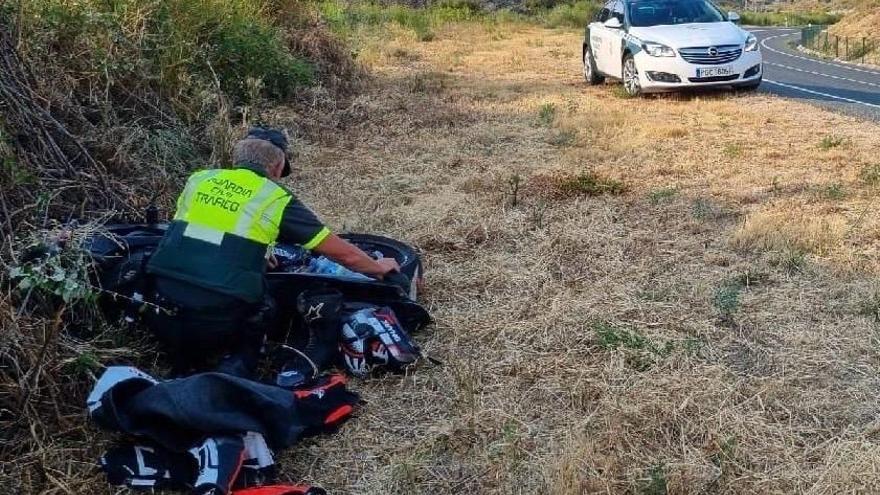 Un motorista de 46 años, trasladado al Hospital Universitario de Navarra tras salirse de la vía en Lerga