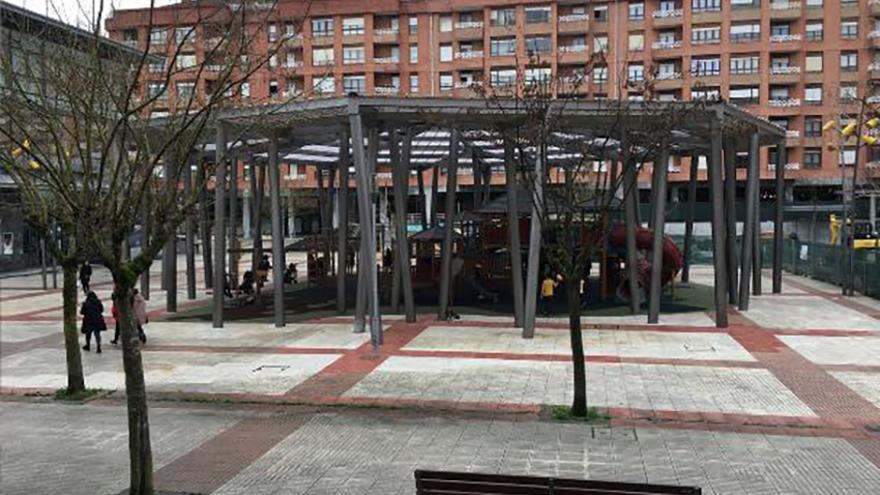 Galdakao repara el parque infantil de Lehendakari Agirre