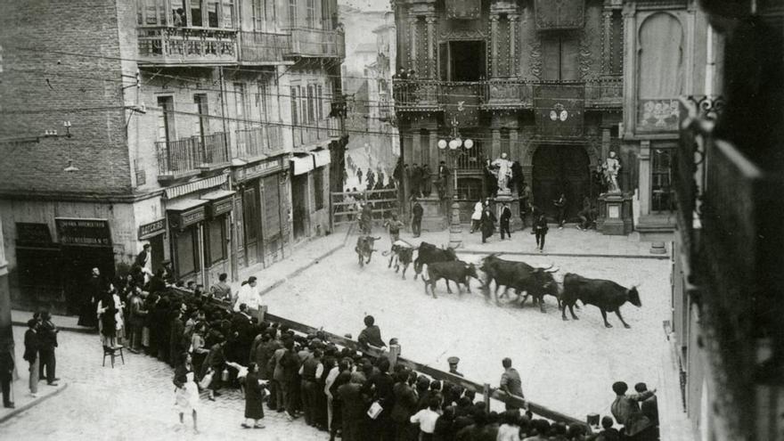 El encierro: los límites a una carrera que nació prohibida