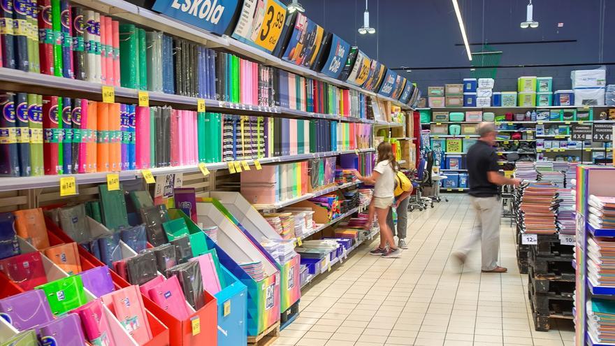El gasto medio de los hogares aumenta un 13% en septiembre por el impacto del inicio del curso escolar